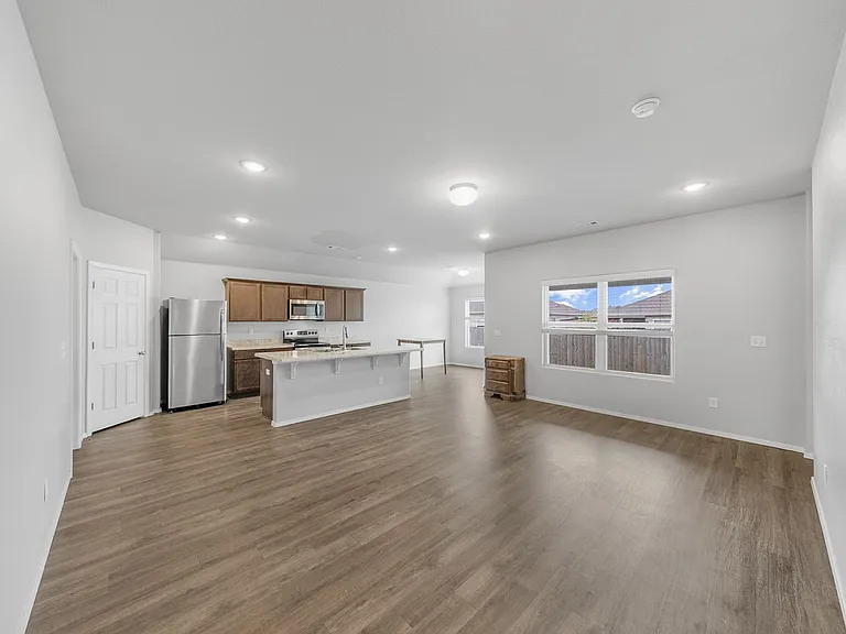 1650 King Rd — Photo 3