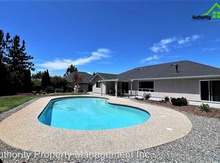 2129 Princeton Way, Redding, CA 96003