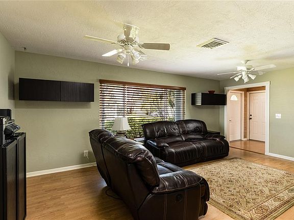 5th image of 8949 124th St