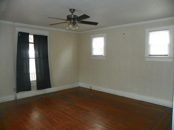 3rd image of 1210 Franklin Ave