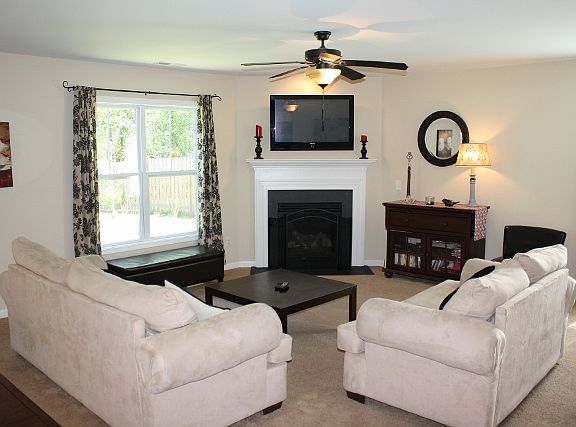 2nd image of 1117 Deer Hill Dr