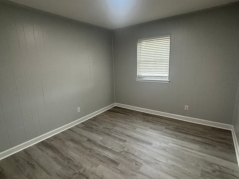 711 Argonne Ct — Photo 15