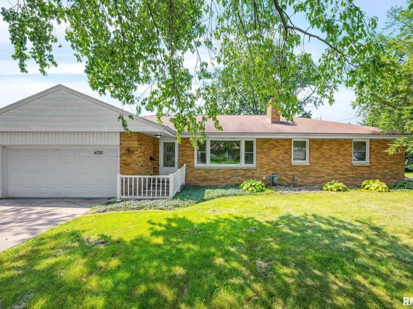 4733 N Laurel Dr, Peoria, IL 61614