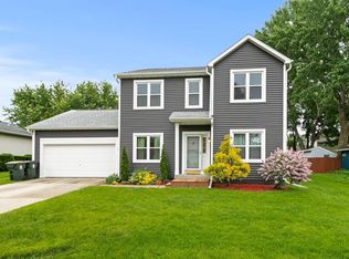 1083 Tara Dr, Sun Prairie, WI 53590