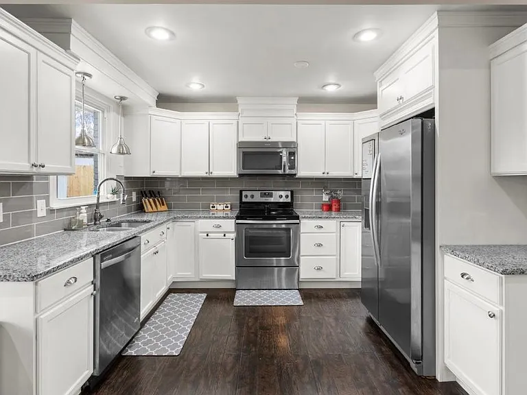232 Bass Dr — Photo 2