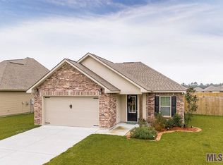 12182 Hidden Pass Dr, Denham Springs, LA 70726