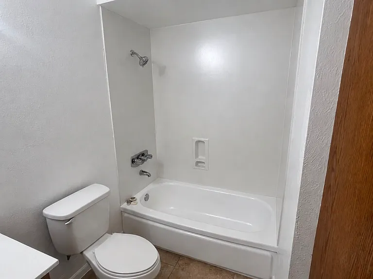 8231 E Clarendon Ave — Photo 15