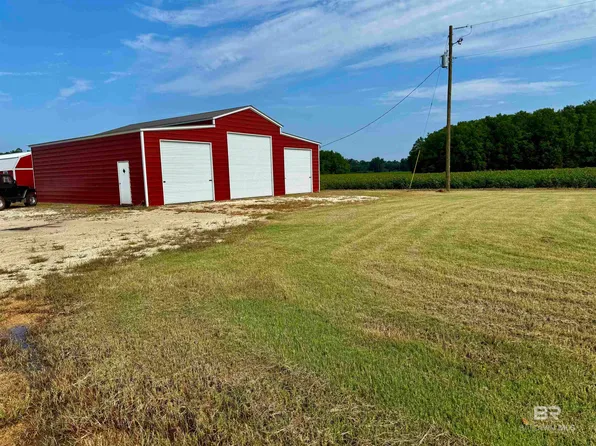 450 Farrar Ln, Atmore, AL 36502