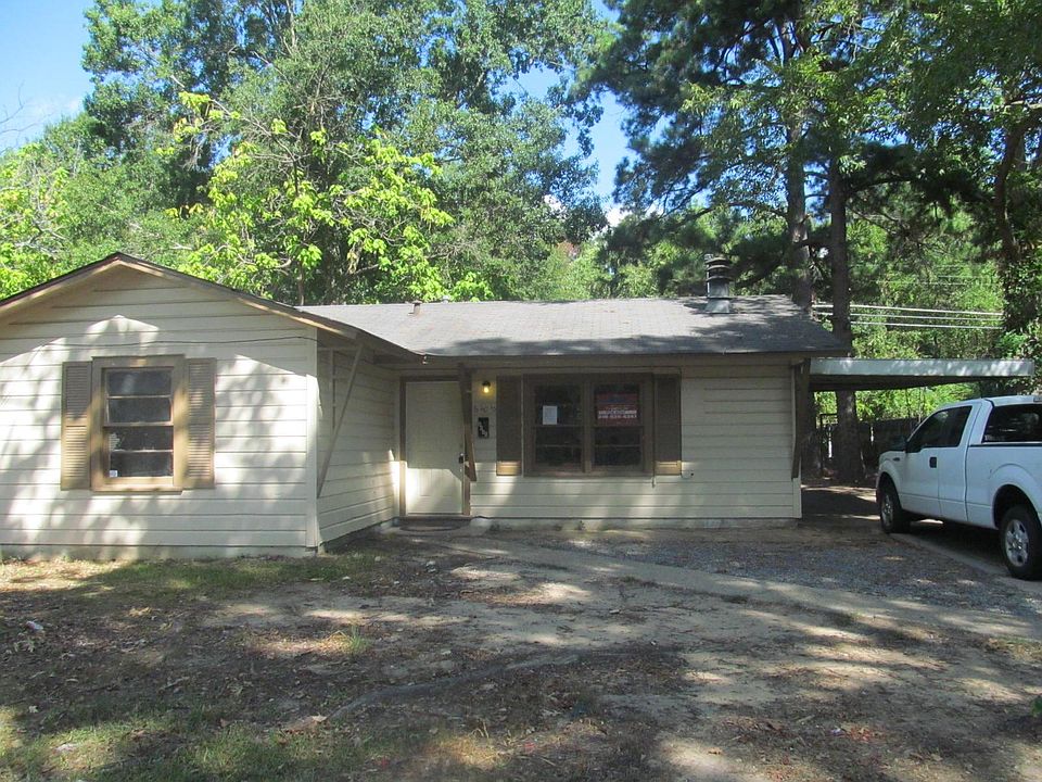 Front view of the home