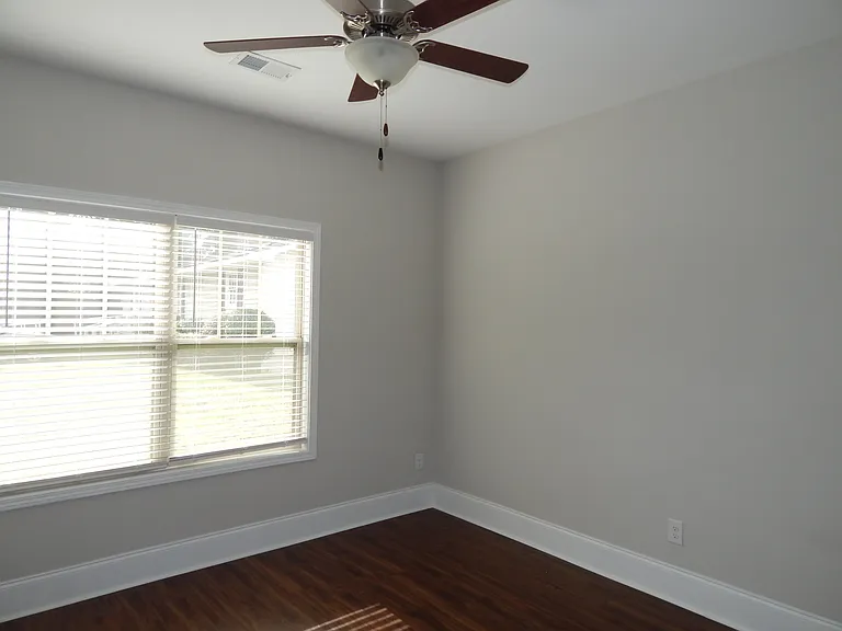 408 Senate St — Photo 10