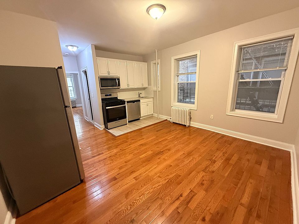 1st image of 130 Corbin Ave APT 201