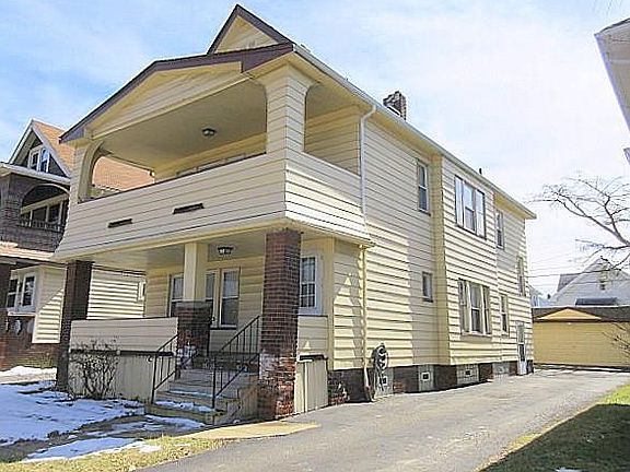 2nd image of 10310 Runnymede Ave