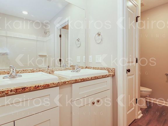 3rd image of 54 Cottage Grove Dr