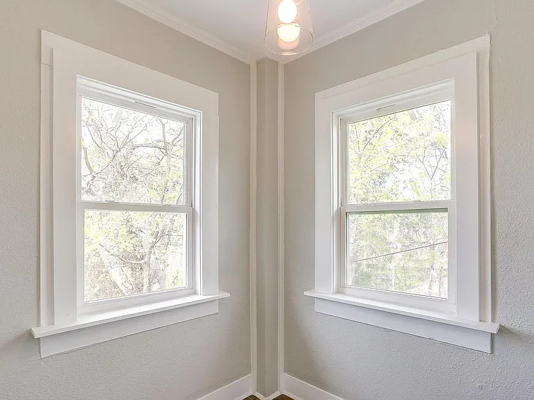 2932 Travis Ave — Photo 17