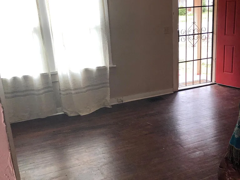 1390 McClelland Ave — Photo 10