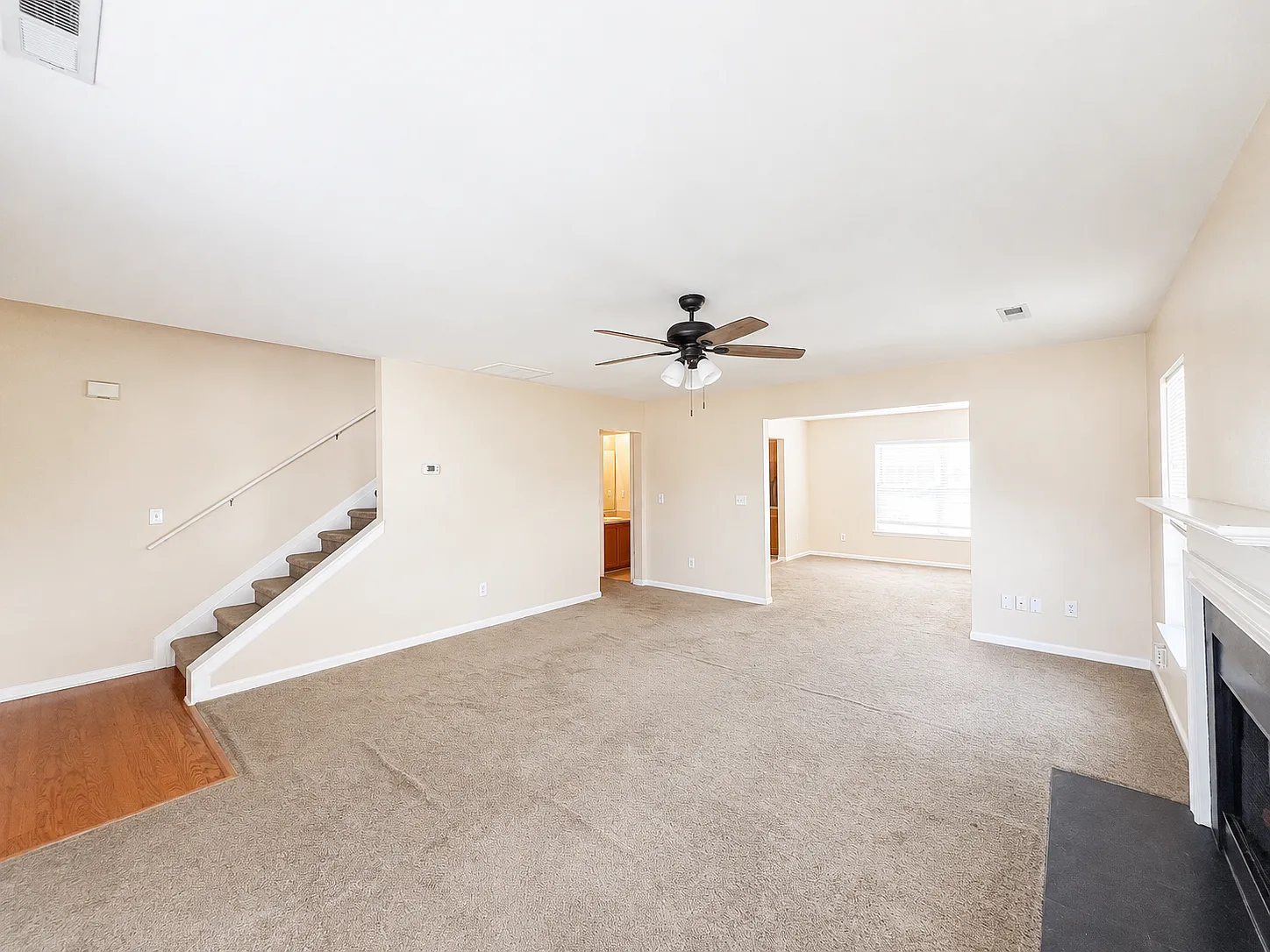 4 bed, 2.5 bath, 2300 sqft, $1,895 — Photo 4