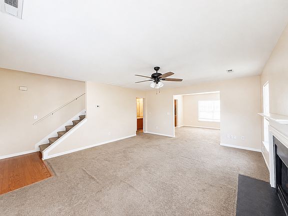 4th image of 14 Bates Lake Ct