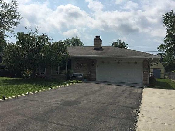 2nd image of 727 Clossey Dr