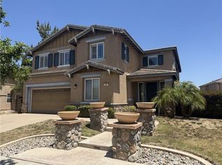 396 Suncup Cir, Hemet, CA 92543