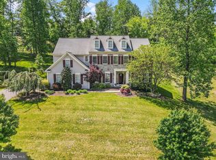 105 Valley Dr, Birdsboro, PA 19508