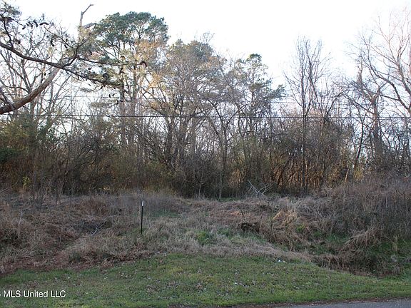 3rd image of 3641 Miller Rd