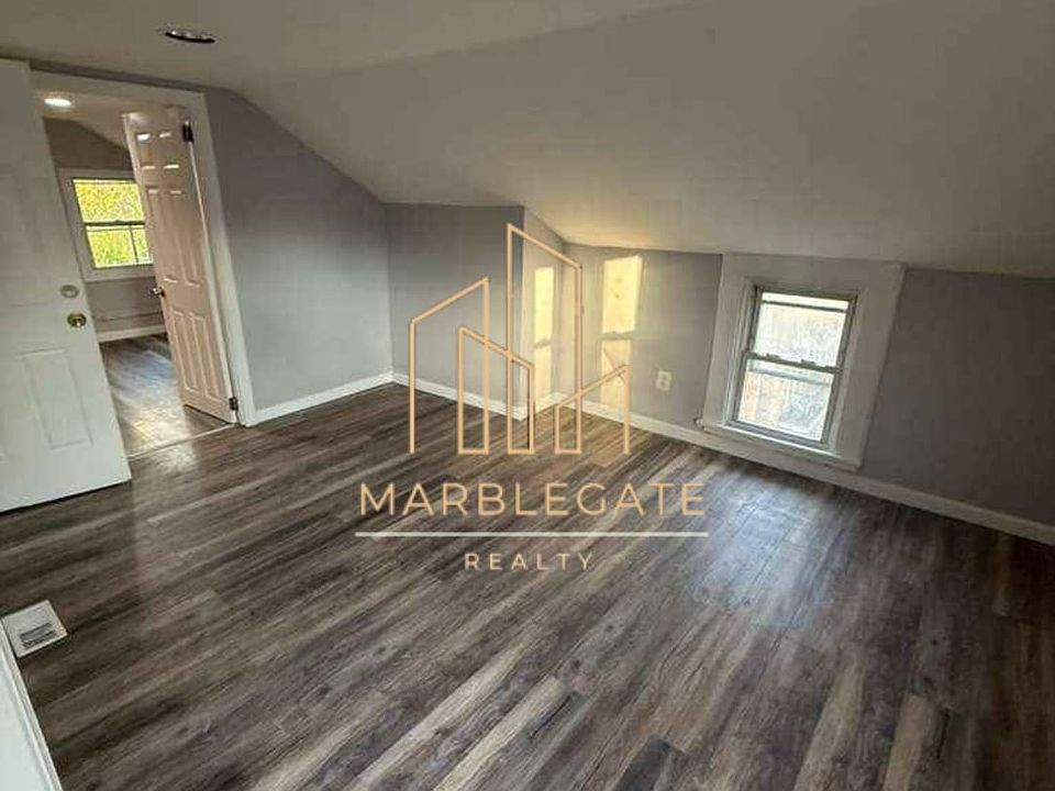 2nd image of 42 Crawford St #3C
