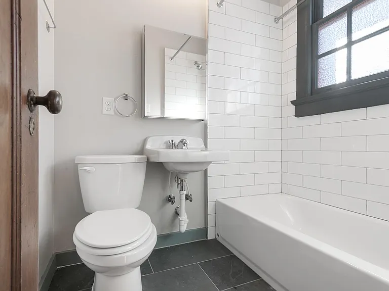 3004 Canal St #303 — Photo 6
