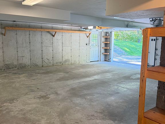 5th image of 4 Arbor Way