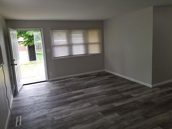 2nd image of 21901 Sloman Ave