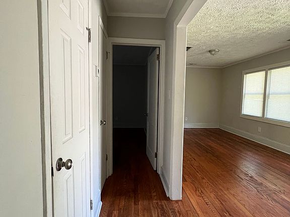 5th image of 1909 White St #1
