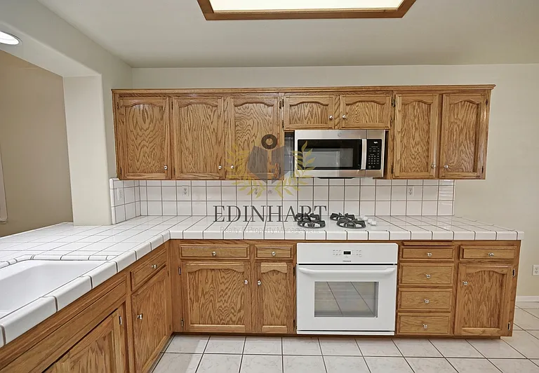 3750 W Vincent Ln — Photo 11