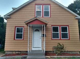 44 Mountain St, Willimantic, CT 06226