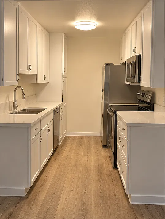 1 bed, 1.5 bath, 712 sqft, $1,995 — Photo 3