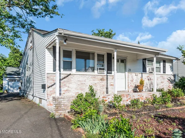 21 Cedar Tree Lane, Toms River, NJ 08753