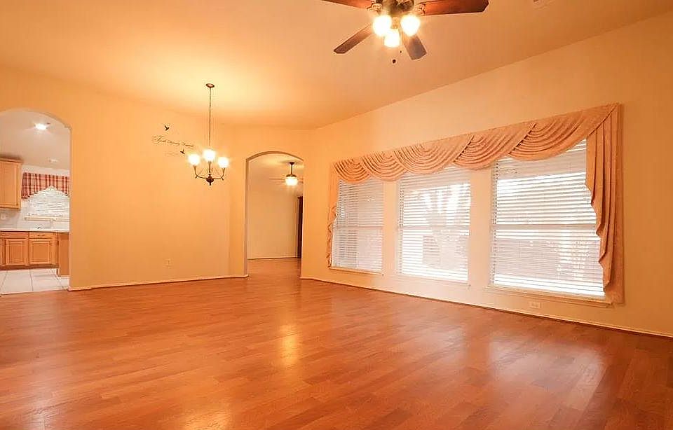 1st image of 1510 Ash Ln #A