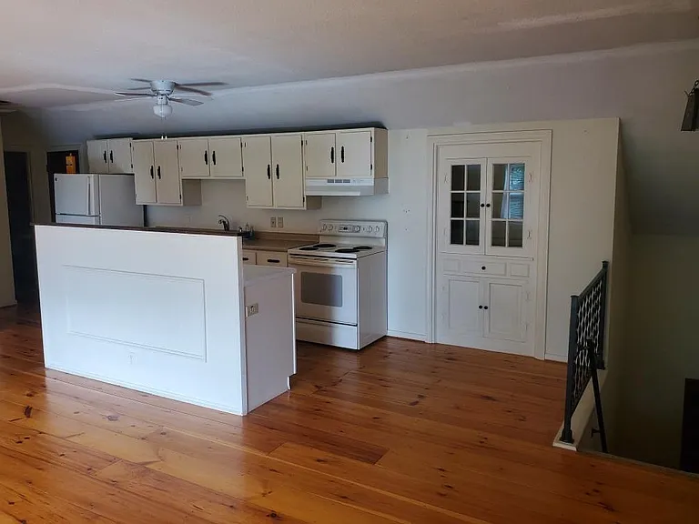 The Stacy House - 301 — Photo 17