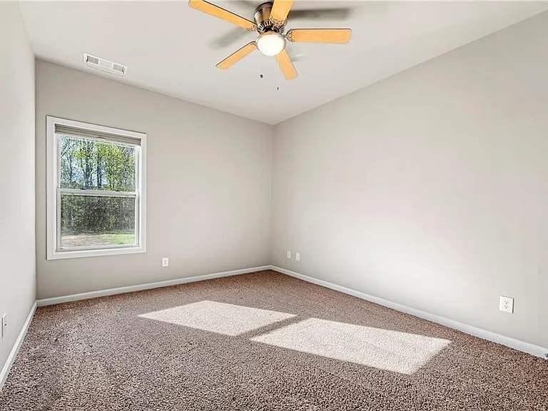 540 Brookside Ln — Photo 24