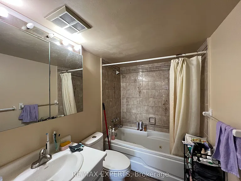 1001 Bay St #2218 — Photo 17