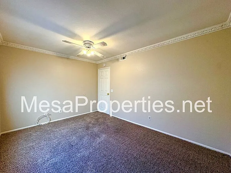 14383 La Crescenta Ave — Photo 16
