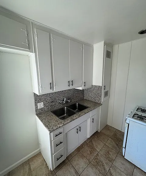 25 Bennett Ave #2 — Photo 7