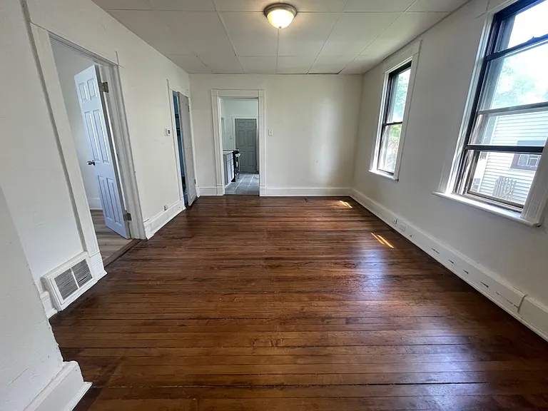 2037 Wiemann Ave — Photo 6