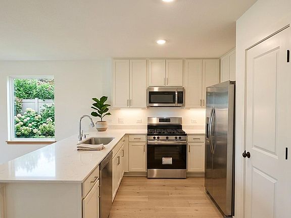 3rd image of 3028 Colusa Ridge Dr