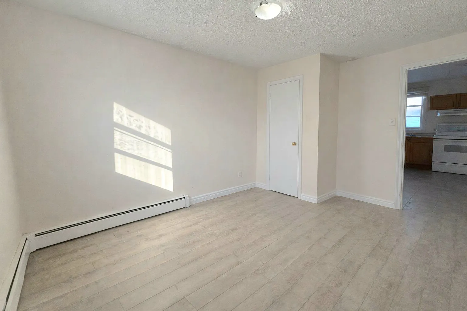 2 bed, $1,350 — Photo 3