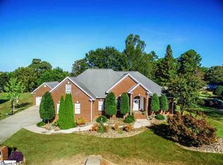 4 Lauren Leigh Ct, Greer, SC 29651