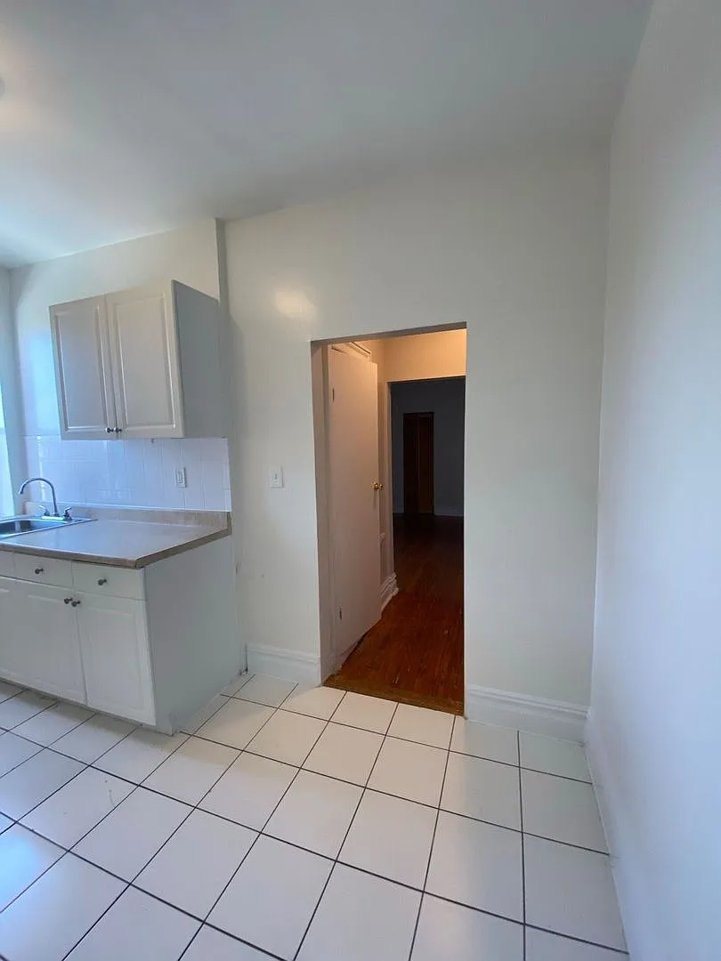 525 - Golden Crest 525 60th Street, LLC — Photo 2