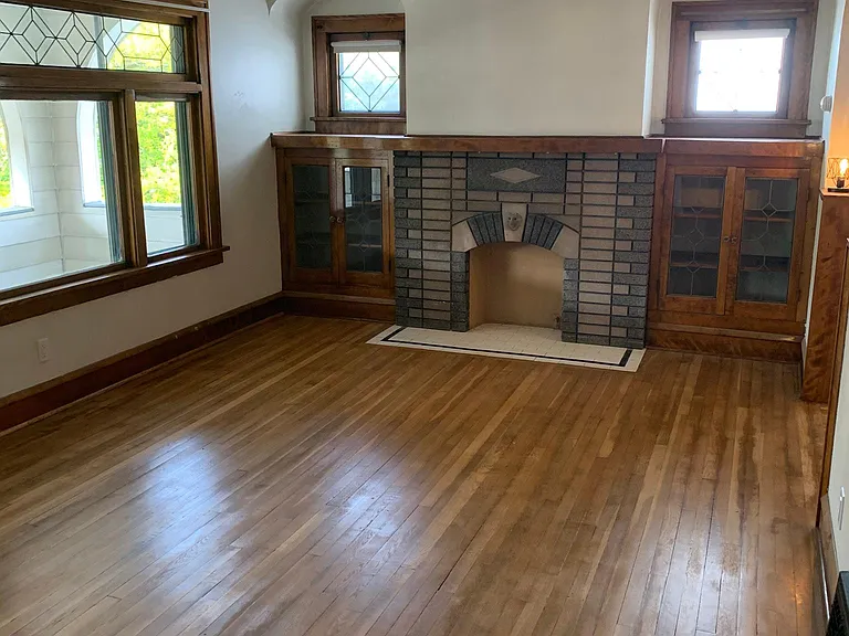 2097 Lewis Dr #UPSTAIRS — Photo 4