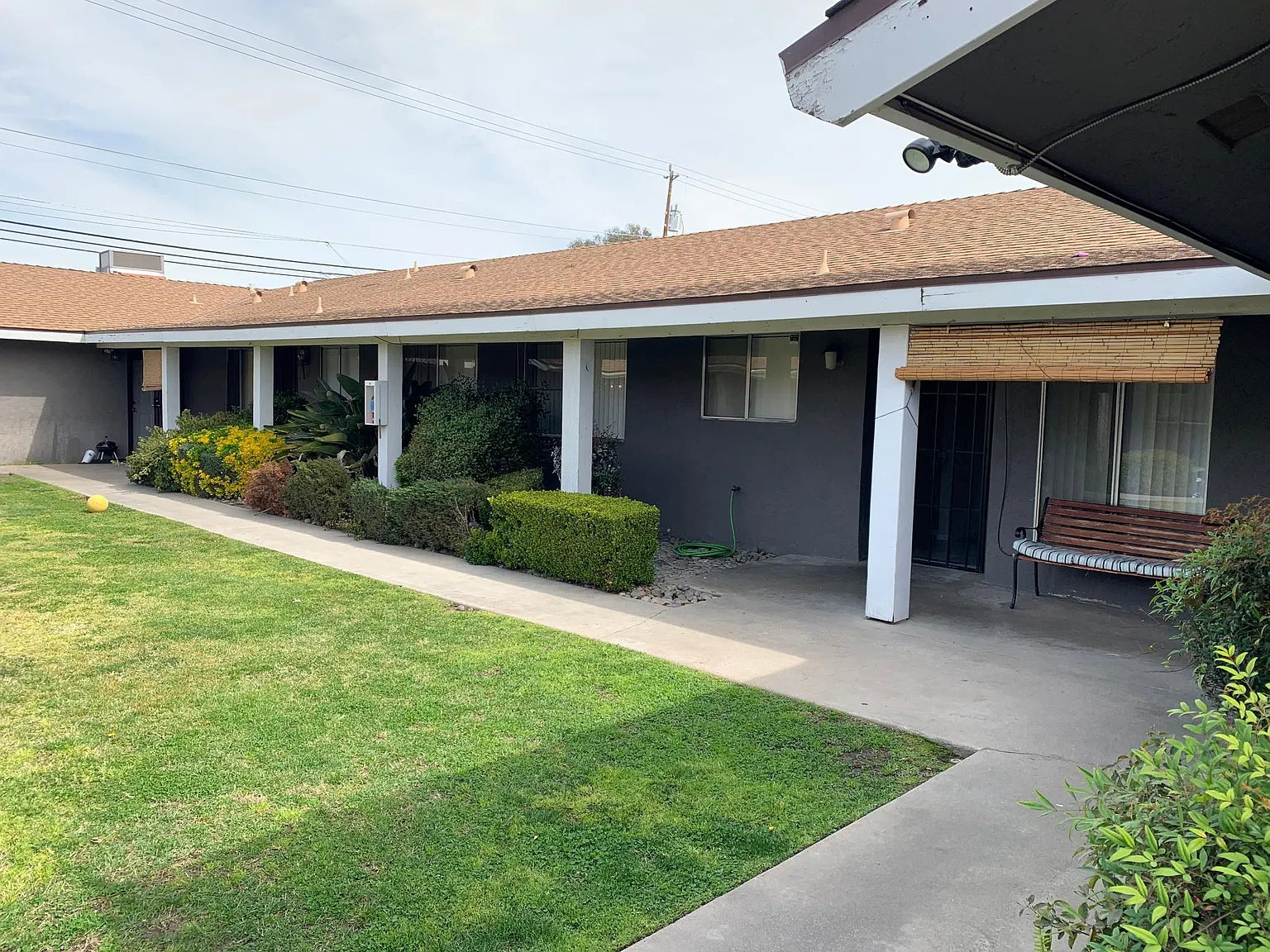 2 bed, 1.5 bath, 980 sqft, $1,500 — Photo 2