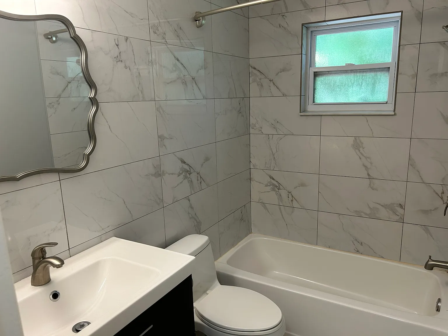 3 bed, 1260 sqft, $3,100 — Photo 3