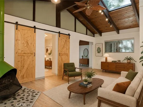 1048 Mercury Way, Crestline, CA 92325