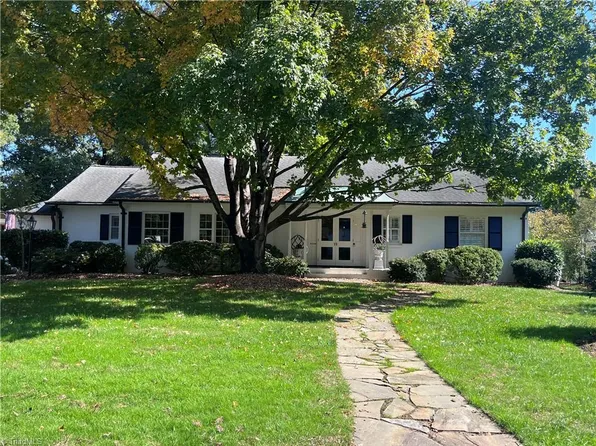 2020 Pembroke Rd, Greensboro, NC 27408